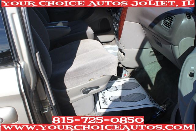 2003 Chrysler Town & Country 4dr LX FWD - 21069272 - 16