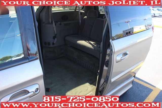 2003 Chrysler Town & Country 4dr LX FWD - 21069272 - 19