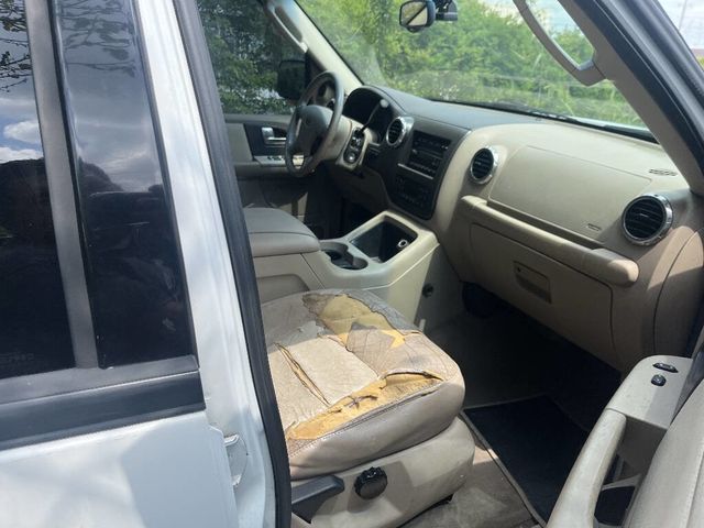 2003 Ford Expedition 5.4L Eddie Bauer - 22896466 - 2