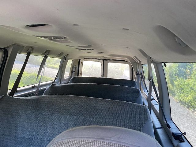 2003 Ford E-Series  - 22891538 - 1
