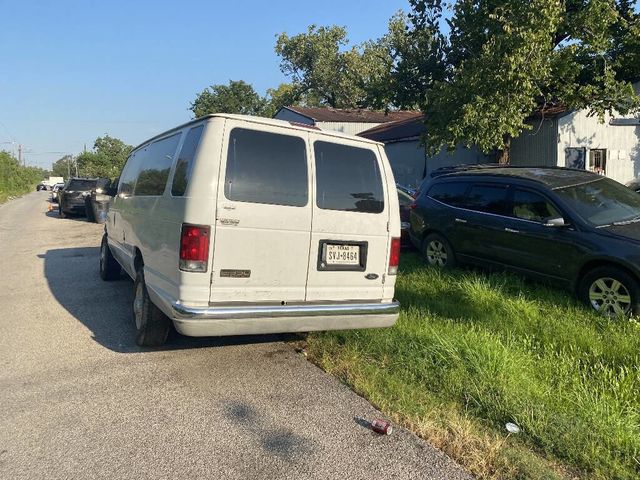 2003 Ford E-Series  - 22891538 - 3