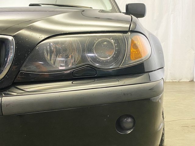 2004 BMW 3 Series 330xi - 22903619 - 11
