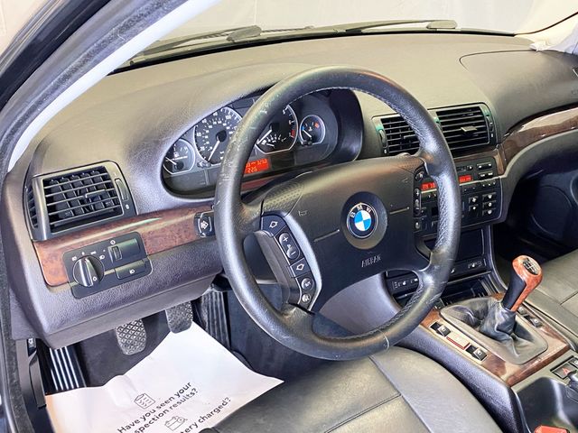 2004 BMW 3 Series 330xi - 22903619 - 18