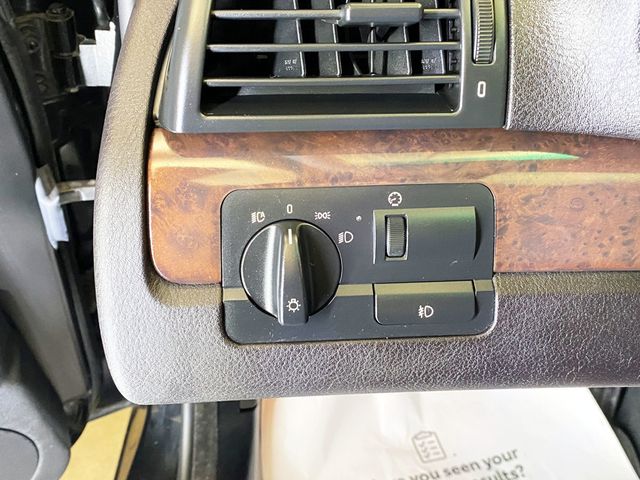 2004 BMW 3 Series 330xi - 22903619 - 19