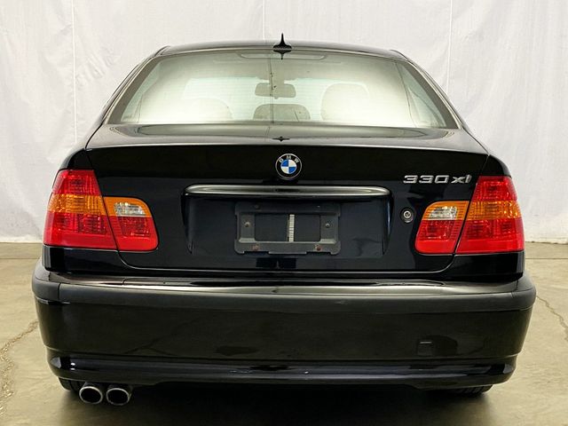 2004 BMW 3 Series 330xi - 22903619 - 3