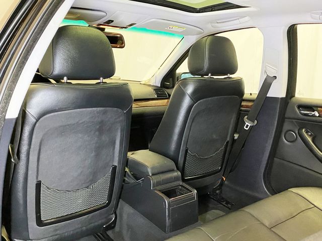 2004 BMW 3 Series 330xi - 22903619 - 40