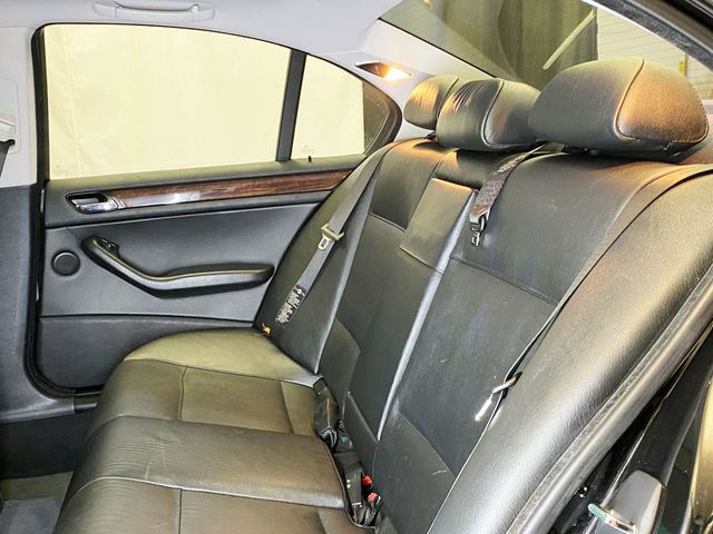 2004 BMW 3 Series 330xi - 22903619 - 41
