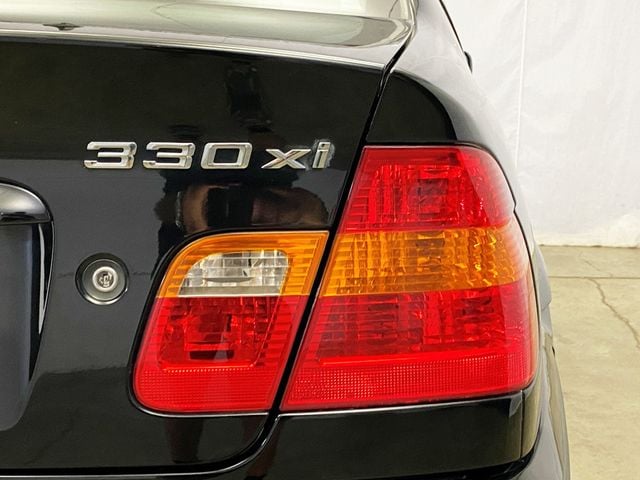 2004 BMW 3 Series 330xi - 22903619 - 5