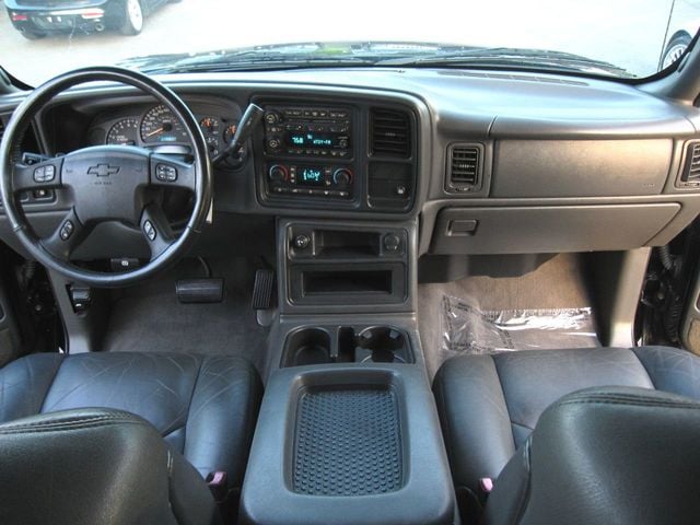 2004 Chevrolet Avalanche ULTIMATE LX Southern Comfort Conversions - 21439470 - 23