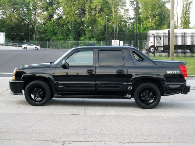 2004 Chevrolet Avalanche ULTIMATE LX Southern Comfort Conversions - 21439470 - 6