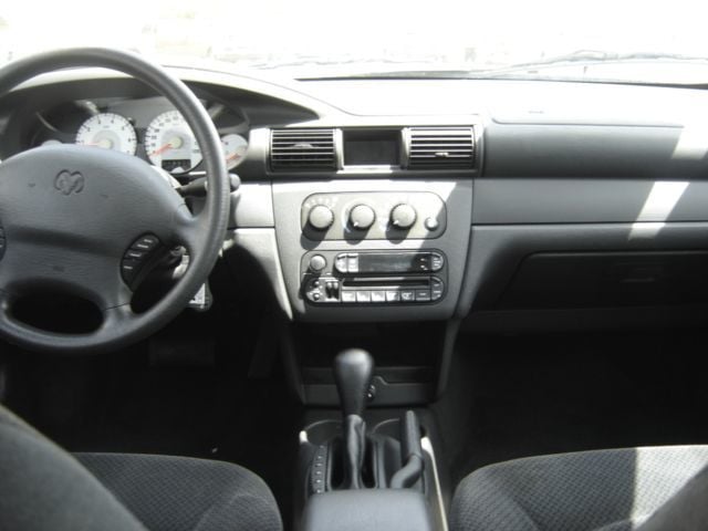 2004 Dodge Stratus SXT - 1723429 - 7