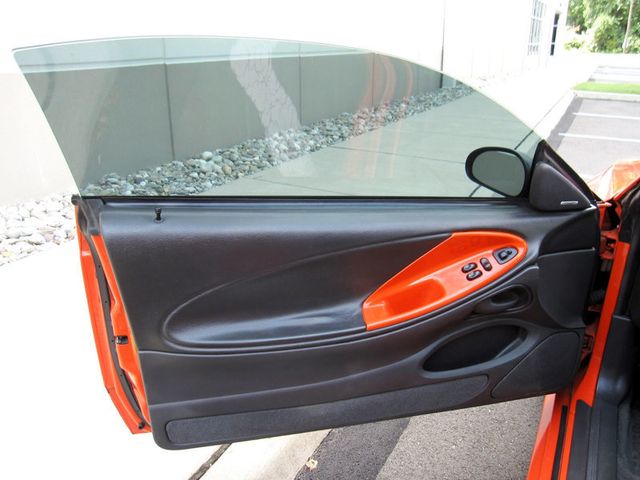 2004 Ford Mustang 2dr Coupe Premium - 22889634 - 16