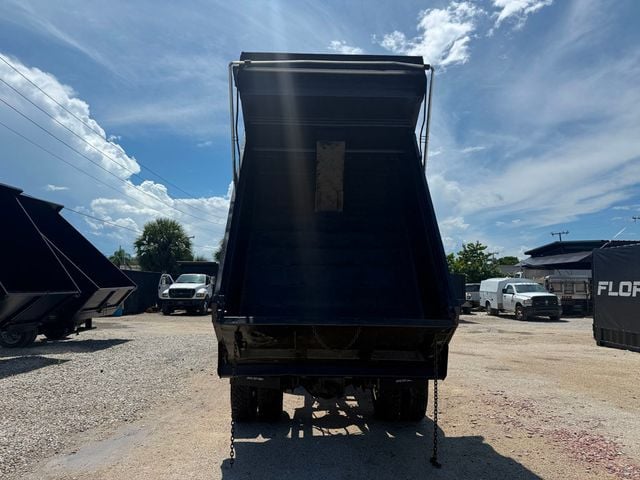 2004 GMC C7500 Dump Truck  - 22917365 - 3