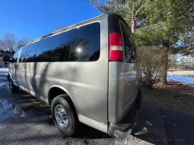 2004 GMC Savana Passenger 3500 155" WB RWD - 22329898 - 7