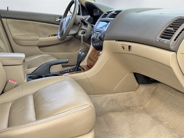 2004 Honda Accord Sedan EX Automatic w/Leather/XM - 22936138 - 19