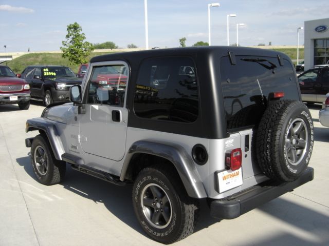 2004 Jeep Wrangler X - 1723424 - 2