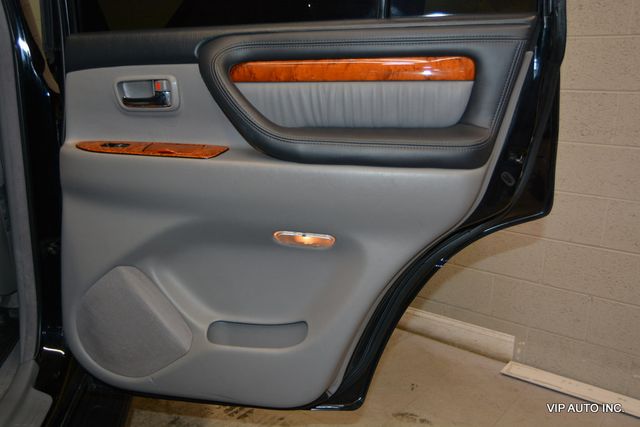 2004 Lexus LX 470 4dr SUV - 22939897 - 9