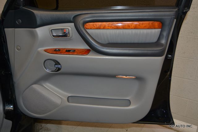 2004 Lexus LX 470 4dr SUV - 22939897 - 7