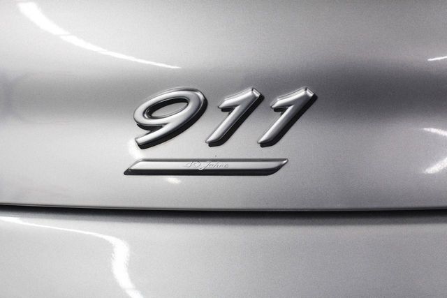 2004 Porsche 911 2dr Coupe 40th Ann Carrera 6-Speed Manual - 13996642 - 25