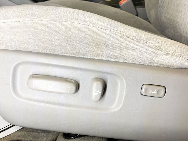 2004 Toyota Camry 4dr Sedan LE Automatic - 22937550 - 16