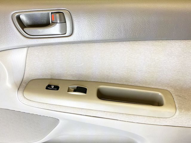 2004 Toyota Camry 4dr Sedan LE Automatic - 22937550 - 34