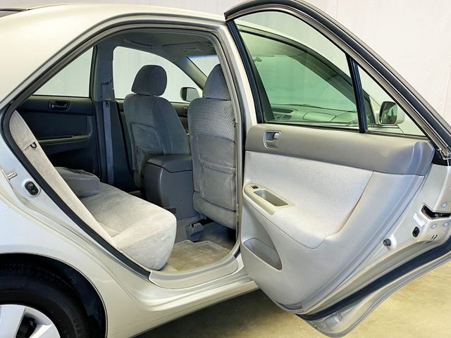 2004 Toyota Camry 4dr Sedan LE Automatic - 22937550 - 38