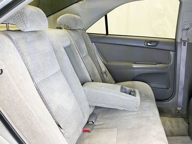 2004 Toyota Camry 4dr Sedan LE Automatic - 22937550 - 40