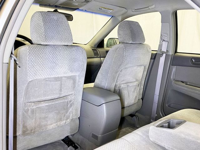 2004 Toyota Camry 4dr Sedan LE Automatic - 22937550 - 42