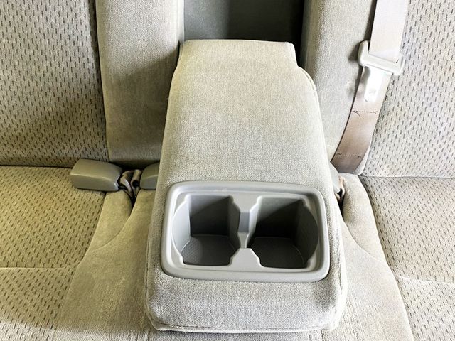 2004 Toyota Camry 4dr Sedan LE Automatic - 22937550 - 44