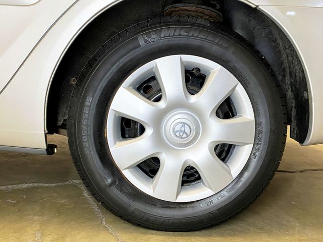 2004 Toyota Camry 4dr Sedan LE Automatic - 22937550 - 52