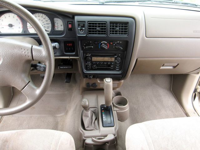 2004 Toyota Tacoma XtraCab Automatic 4WD - 22392706 - 22