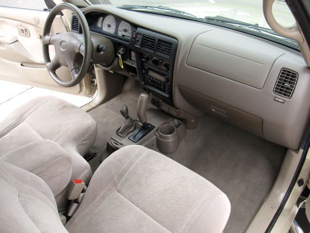 2004 Toyota Tacoma XtraCab Automatic 4WD - 22392706 - 25