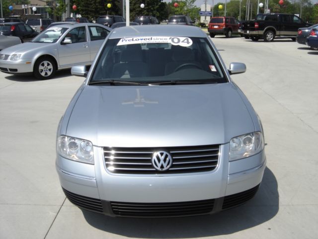 2004 Volkswagen Passat Sedan GL - 1762273 - 1