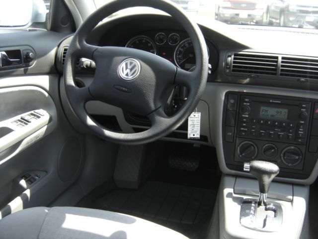 2004 Volkswagen Passat Sedan GL - 1762273 - 7