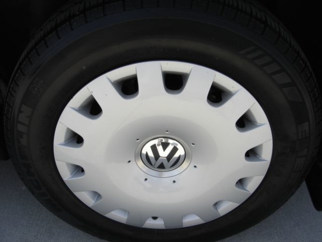 2004 Volkswagen Passat Sedan GL - 1762273 - 8