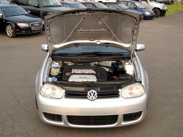 2004 Volkswagen R32 2dr Hatchback 6-Speed Manual - 21950247 - 31