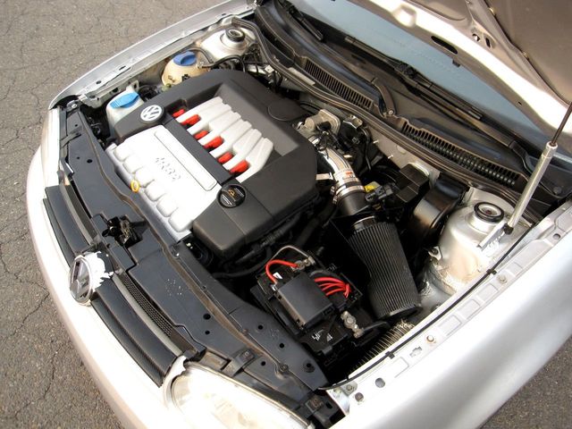 2004 Volkswagen R32 2dr Hatchback 6-Speed Manual - 21950247 - 33