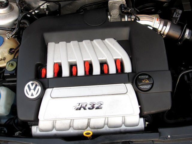 2004 Volkswagen R32 2dr Hatchback 6-Speed Manual - 21950247 - 34