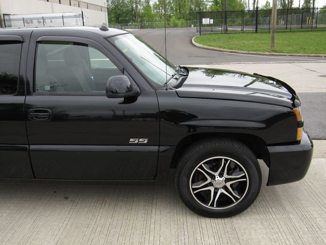 2005 Chevrolet Silverado SS Ext Cab 143.5" WB - 21908619 - 8