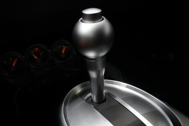 2005 Chevrolet SSR Reg Cab 116.0" WB LS - 22886002 - 21