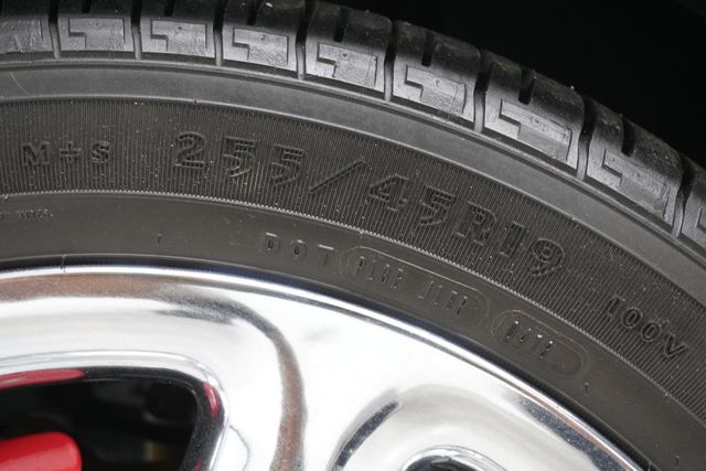 2005 Chevrolet SSR Reg Cab 116.0" WB LS - 22886002 - 27