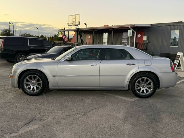2005 Chrysler 300 4dr Sedan 300C *Ltd Avail* - 22940198 - 1
