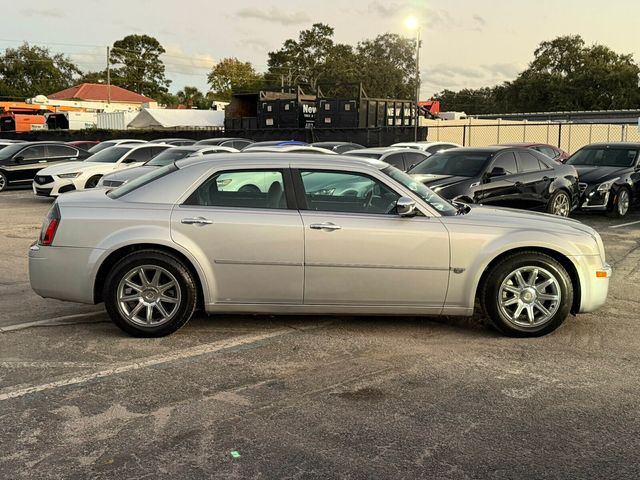 2005 Chrysler 300 4dr Sedan 300C *Ltd Avail* - 22940198 - 5