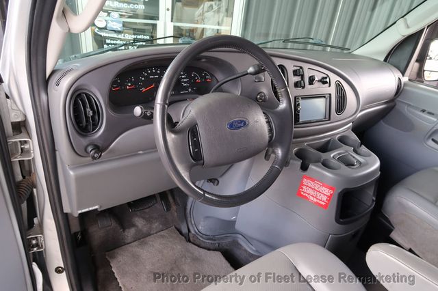 2005 Ford Econoline Cargo Van E250 Cargo Vans Handicap Lift  - 22887105 - 9