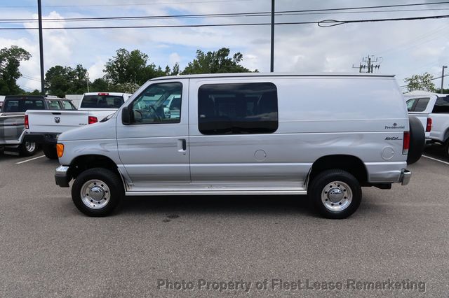 2005 Ford Econoline Cargo Van E250 Cargo Vans Handicap Lift  - 22887105 - 1
