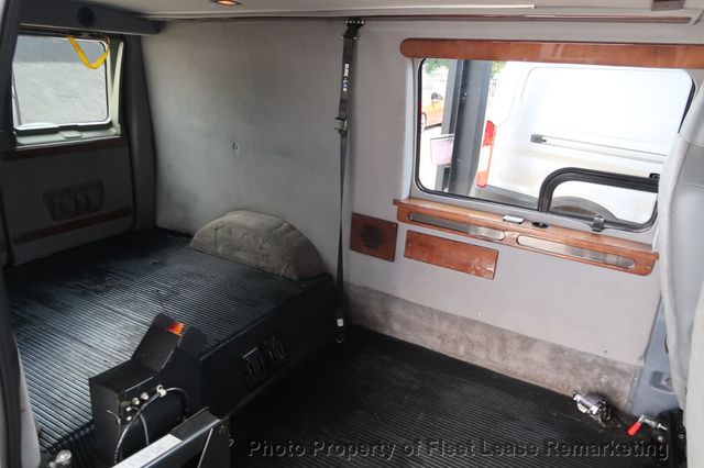 2005 Ford Econoline Cargo Van E250 Cargo Vans Handicap Lift  - 22887105 - 19