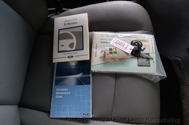 2005 Ford Econoline Cargo Van E250 Cargo Vans Handicap Lift  - 22887105 - 31