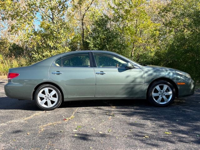 2005 Lexus ES 330 4dr Sedan - 22934287 - 14