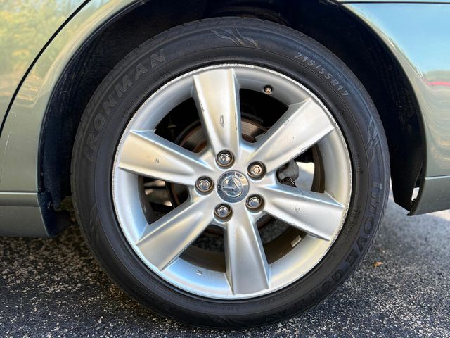 2005 Lexus ES 330 4dr Sedan - 22934287 - 33