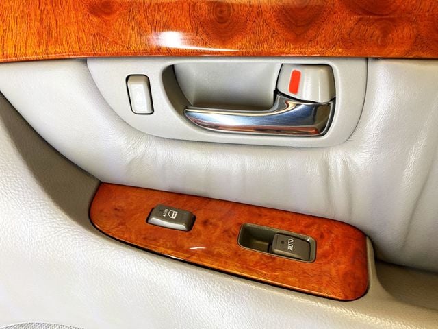 2005 Lexus LS 430 4dr Sedan - 22932278 - 44